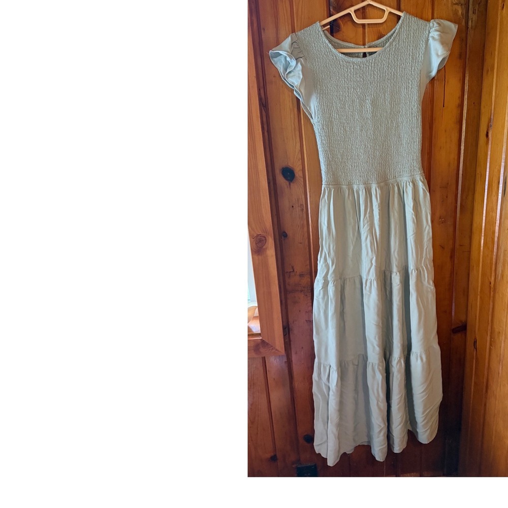 KYL Light Green Smocked Tiered Maxi Dress Flutter Sleeve‎ size Medium